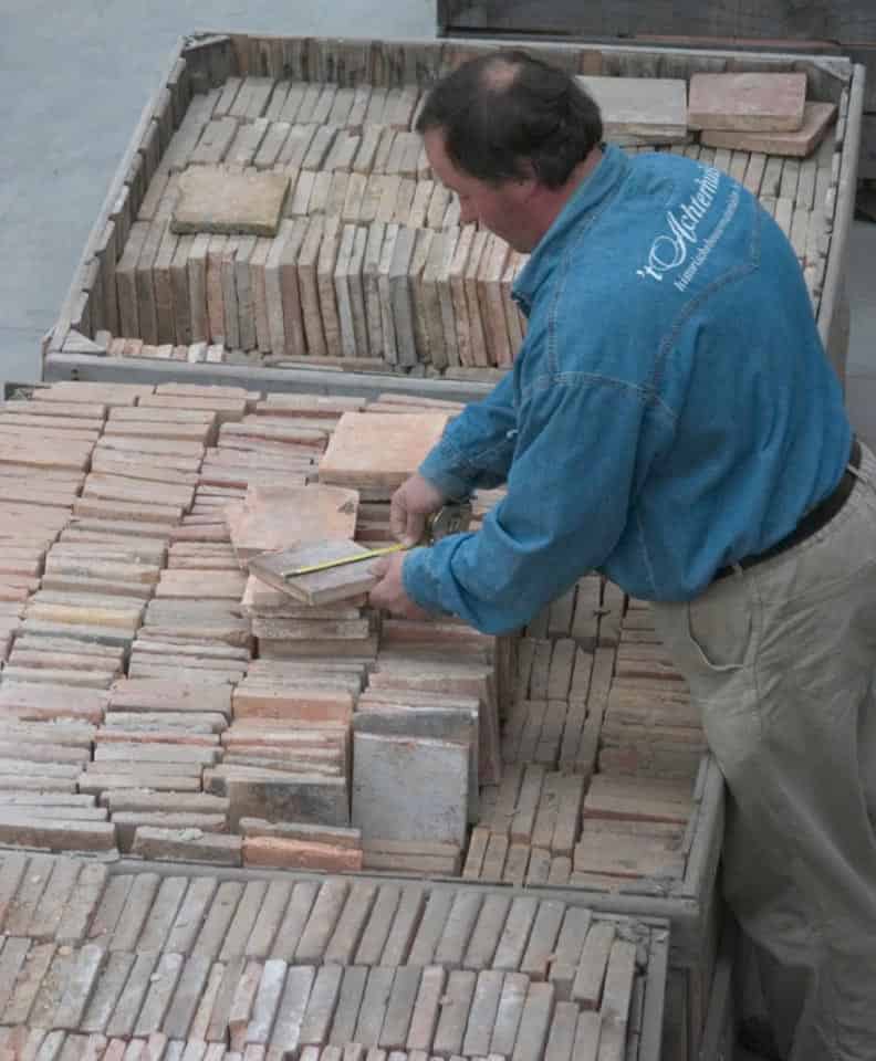 Ambachtelijke-terracotta-plavuis