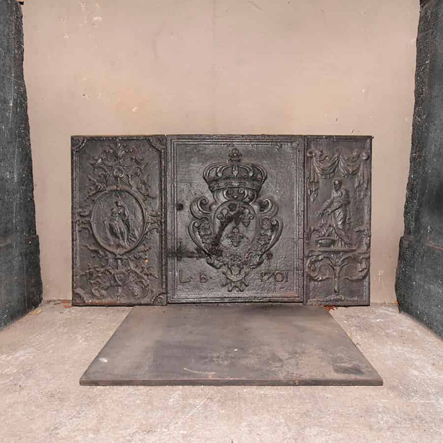 Antieke-haardplaat-drieluik