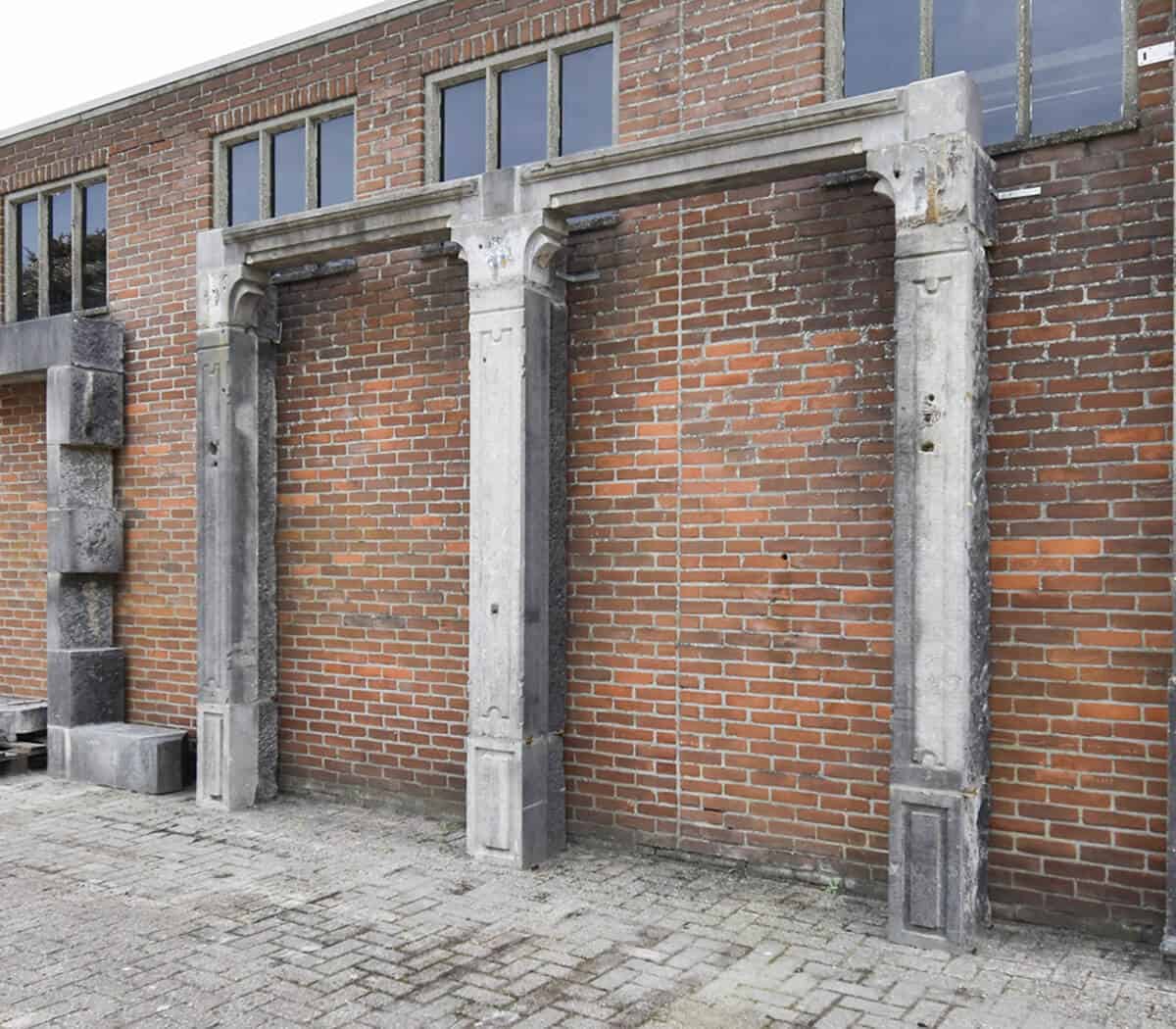 Belgisch-hardstenen-portiek