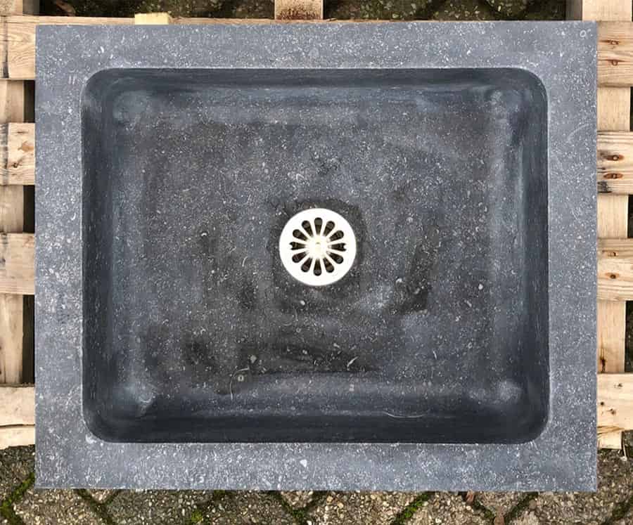 Belgisch-hardstenen-wasbak
