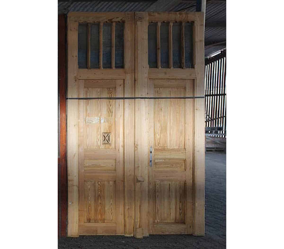 Dubbele-geloogde-grenen-deuren