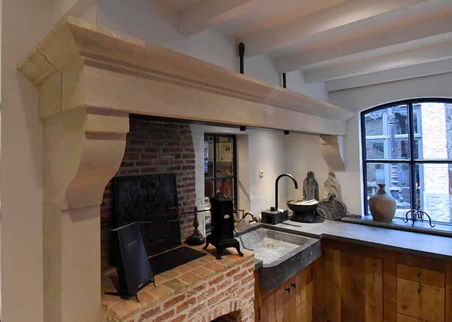 franse-zandstenen-keukenschouw