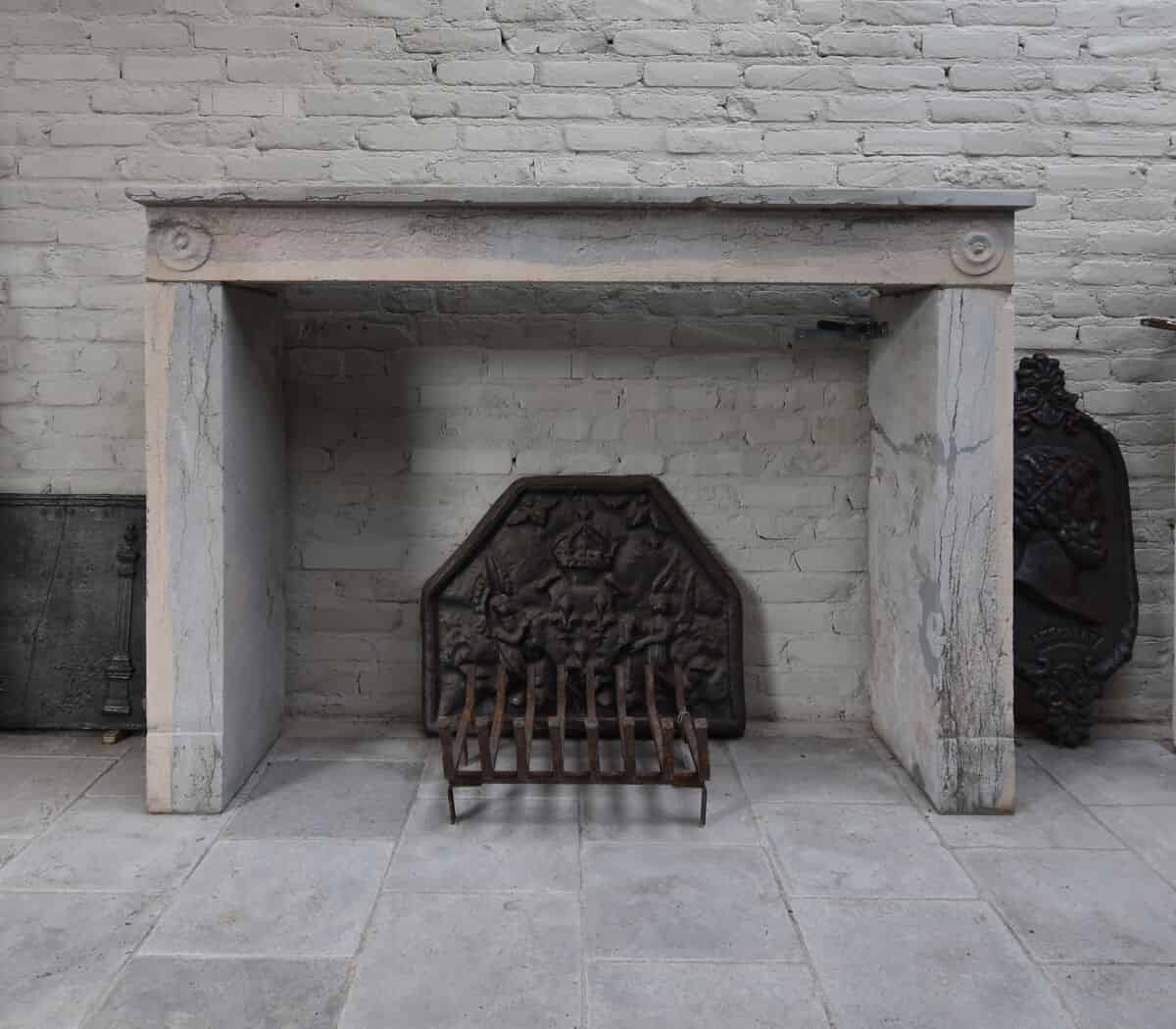 Marmerstenen-voorzetschouw