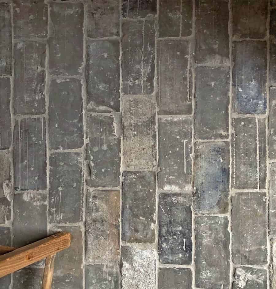 Oude-blauwe-plavuizen-of-parfeuilles