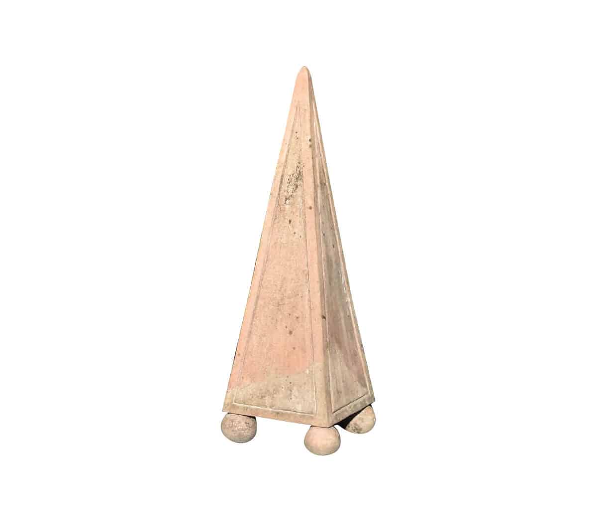 Terracotta-obelisk