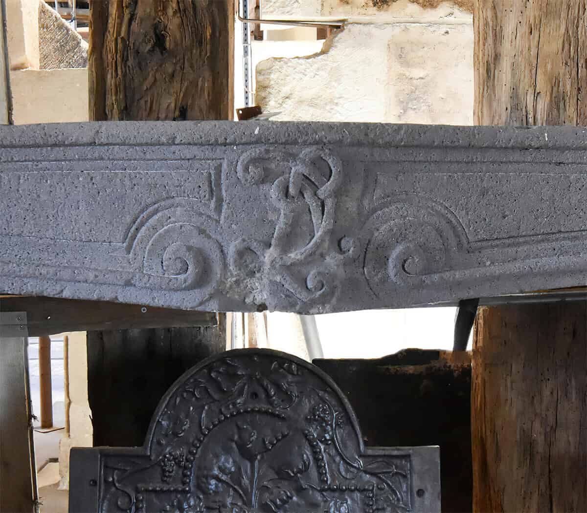 antieke-schouw-lava-steen-schouw