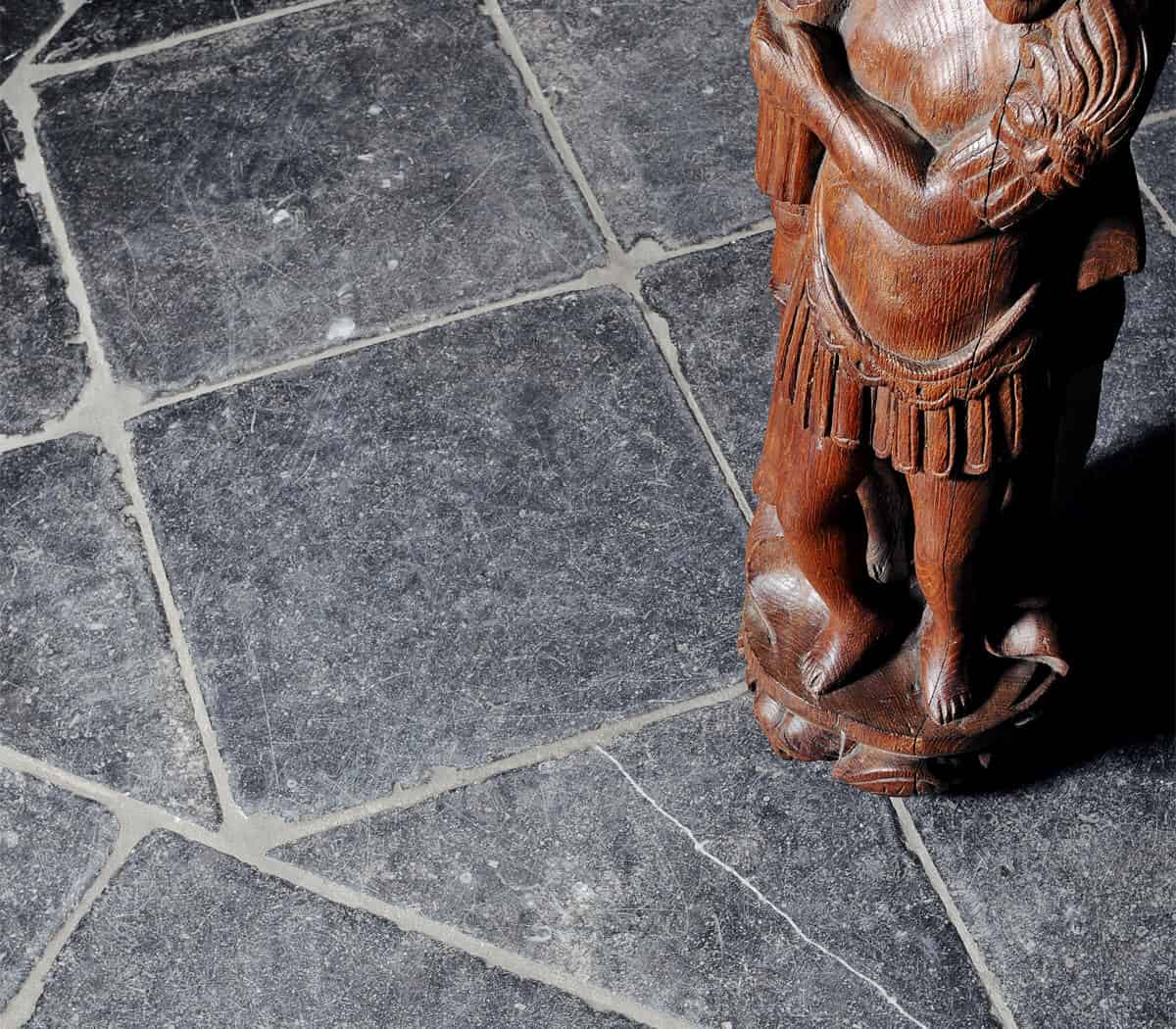 grof-verouderd-belgisch-hardsteen-namur