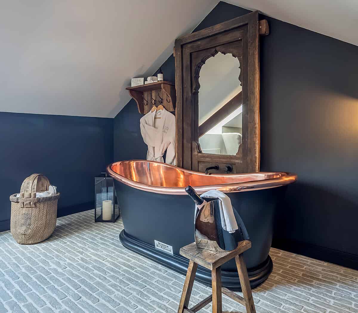 badkamer-met-raw-stones-waaltjes