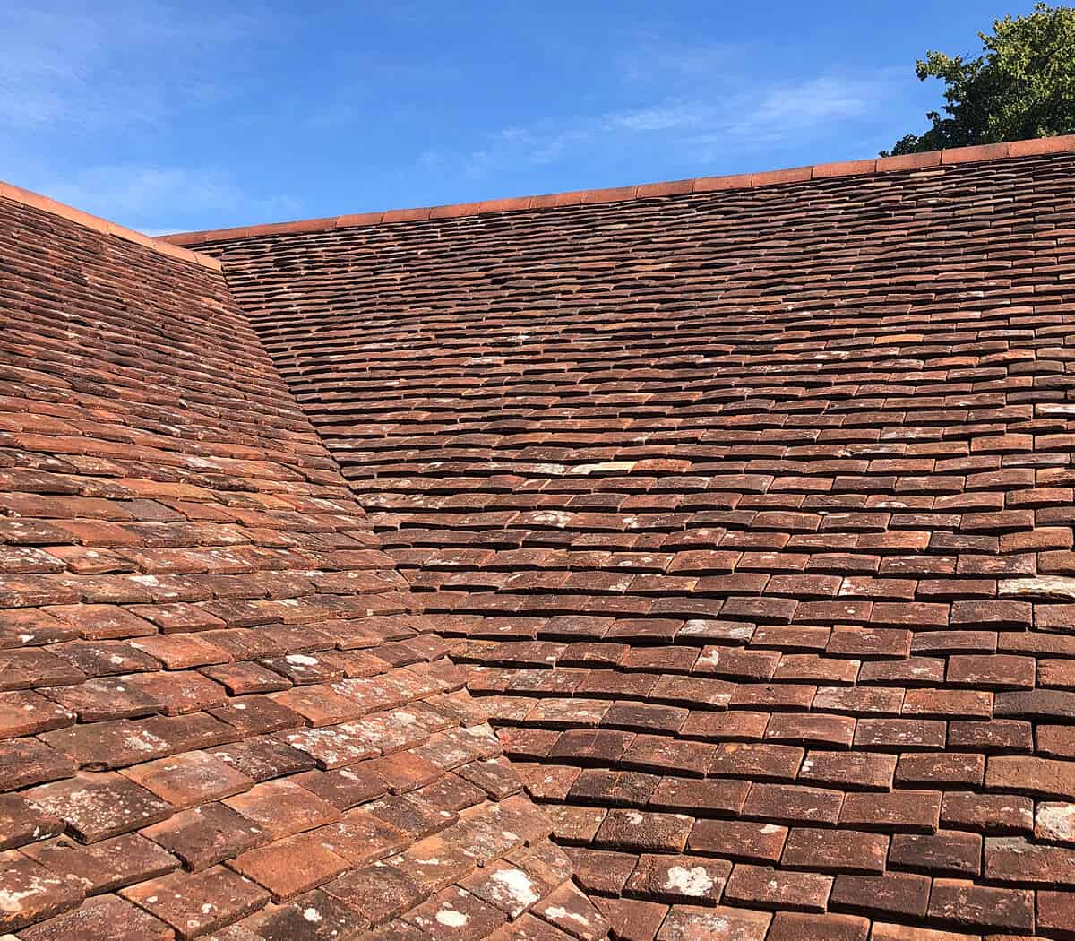 dak-met-pannen-antieke-tegelpannen