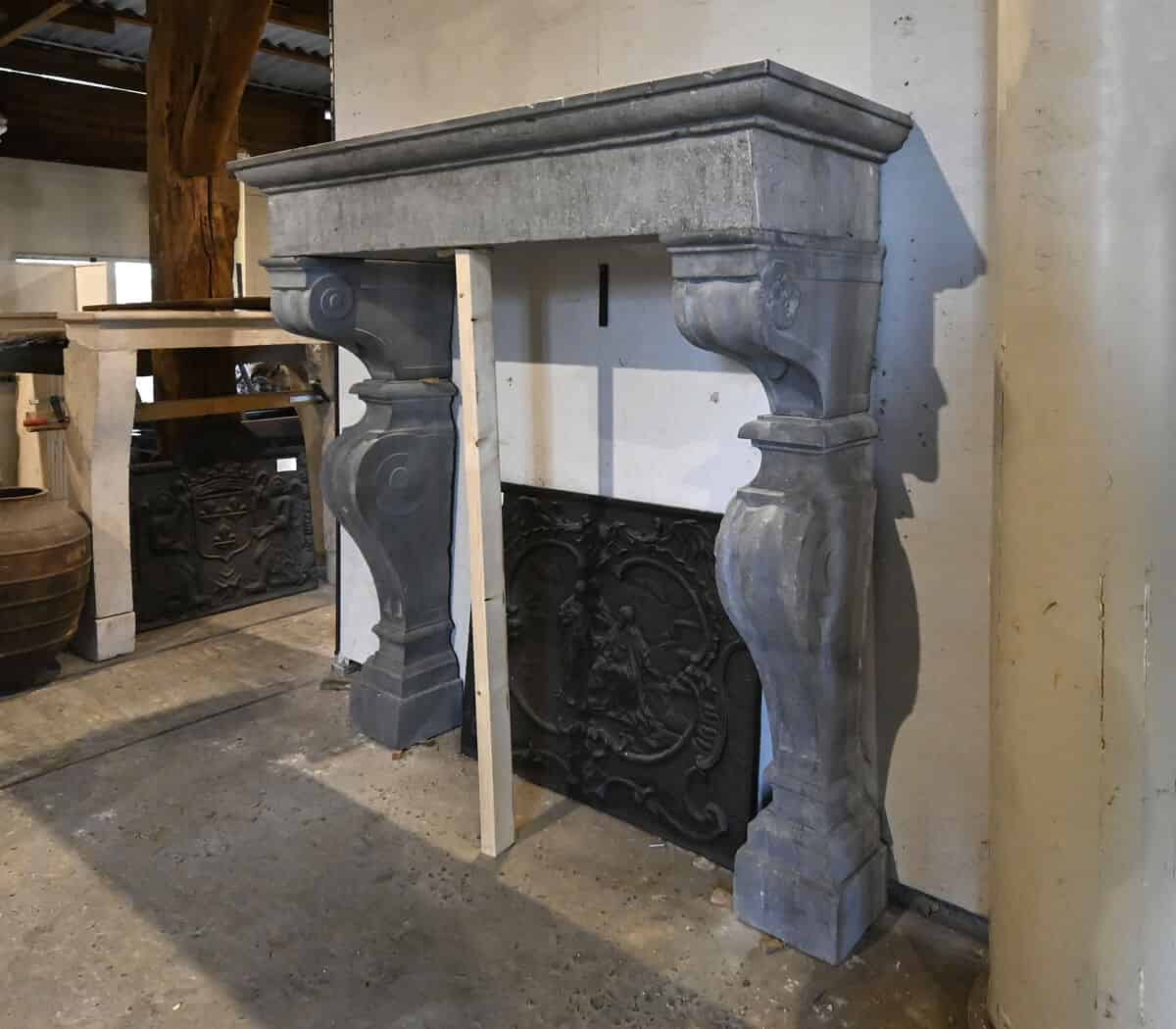 Belgisch-Blauwsteen-Kasteelschouw