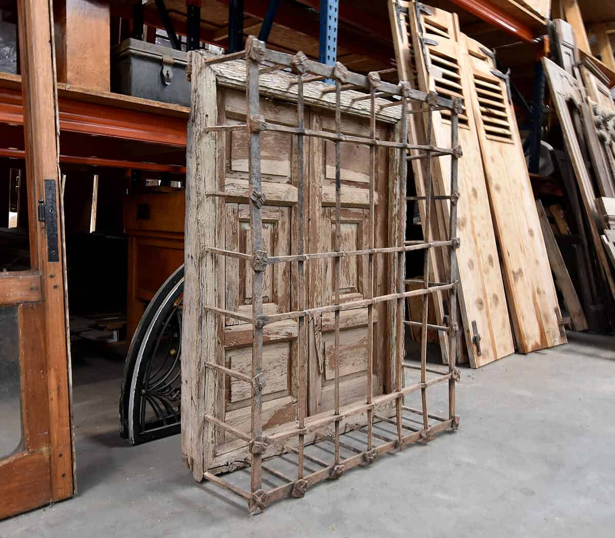 Raamluiken-met-raamijzer