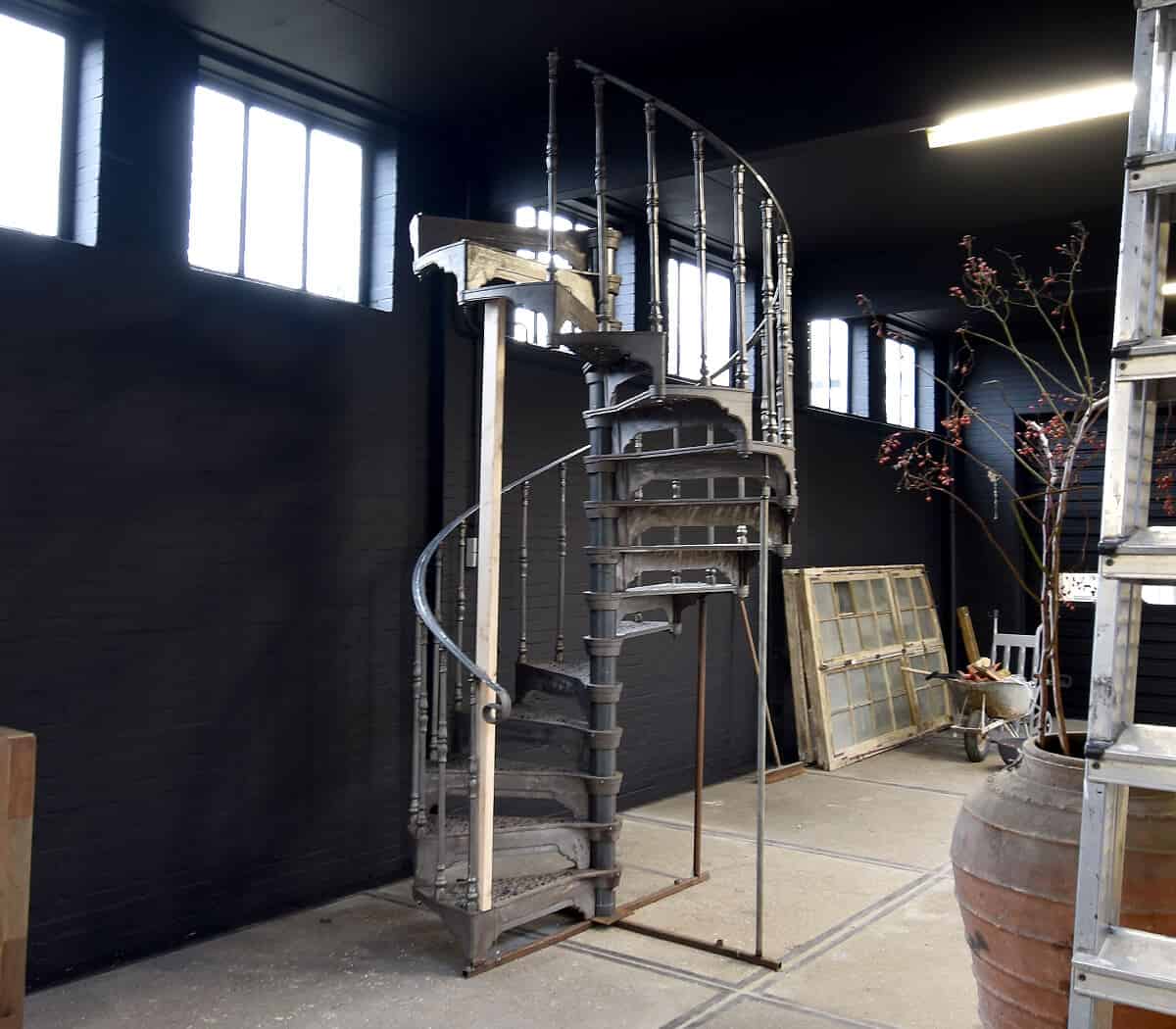 gietijzeren-spiltrap-mons