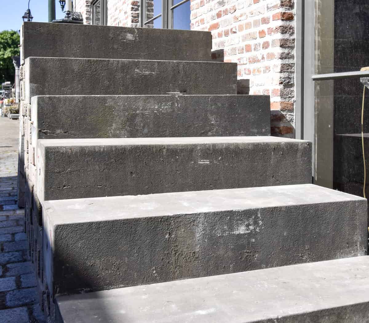 Belgisch-hardstenen-traptreden