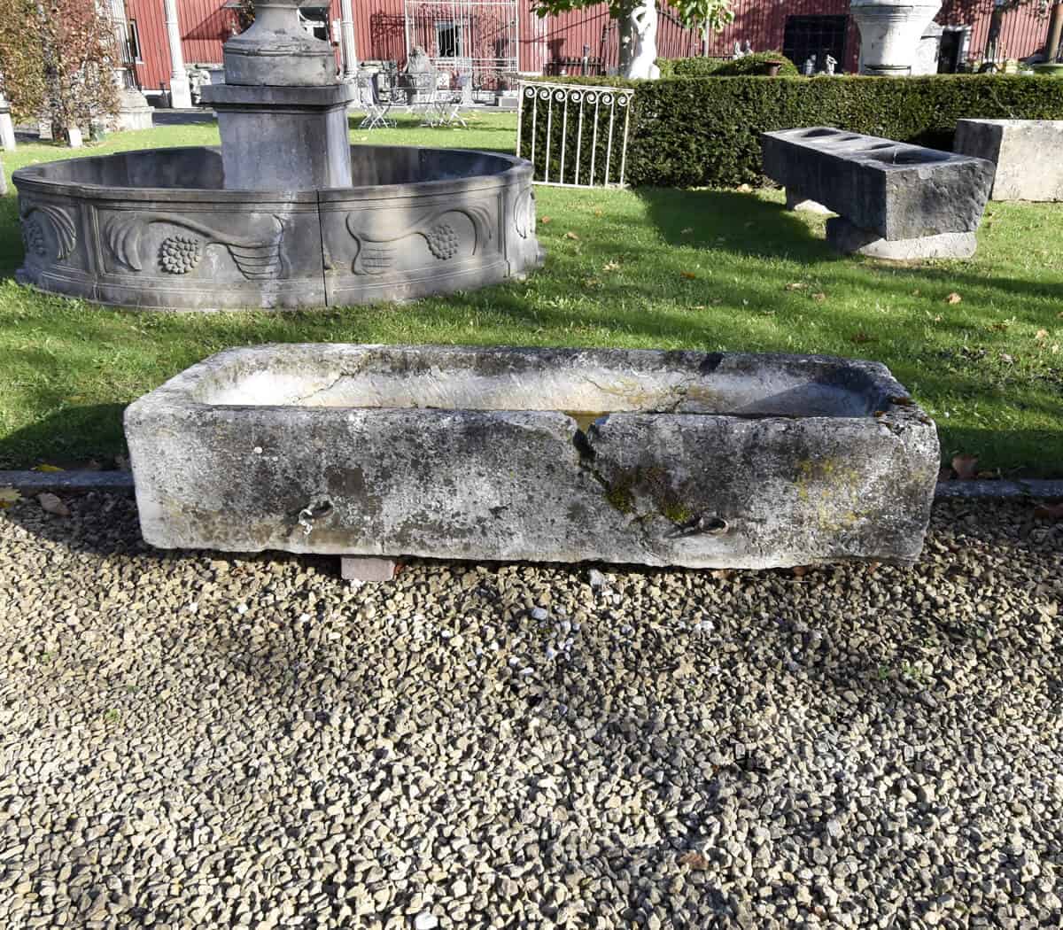 Belgisch-hardstenen-trog