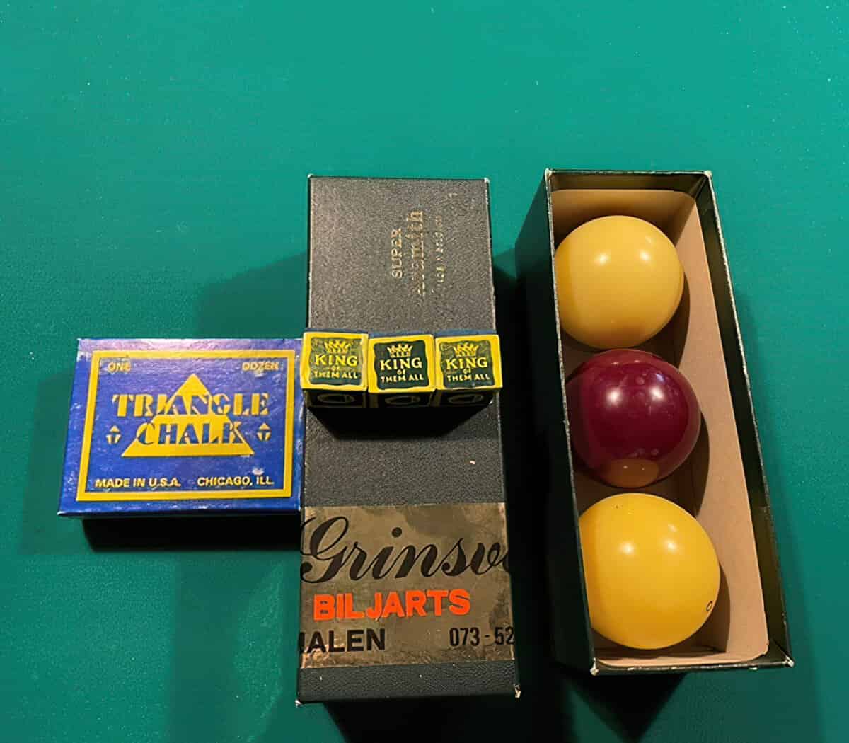 Biljard-met-toebehoren