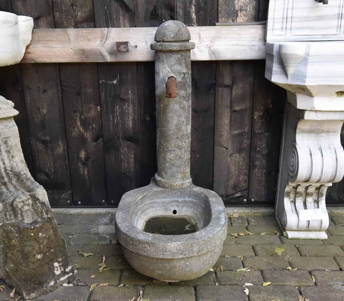 Hardstenen-wandfontein