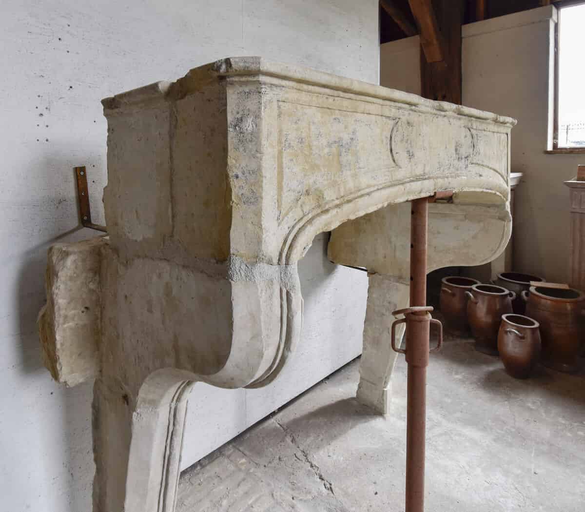 Zandstenen-ombouwschouw