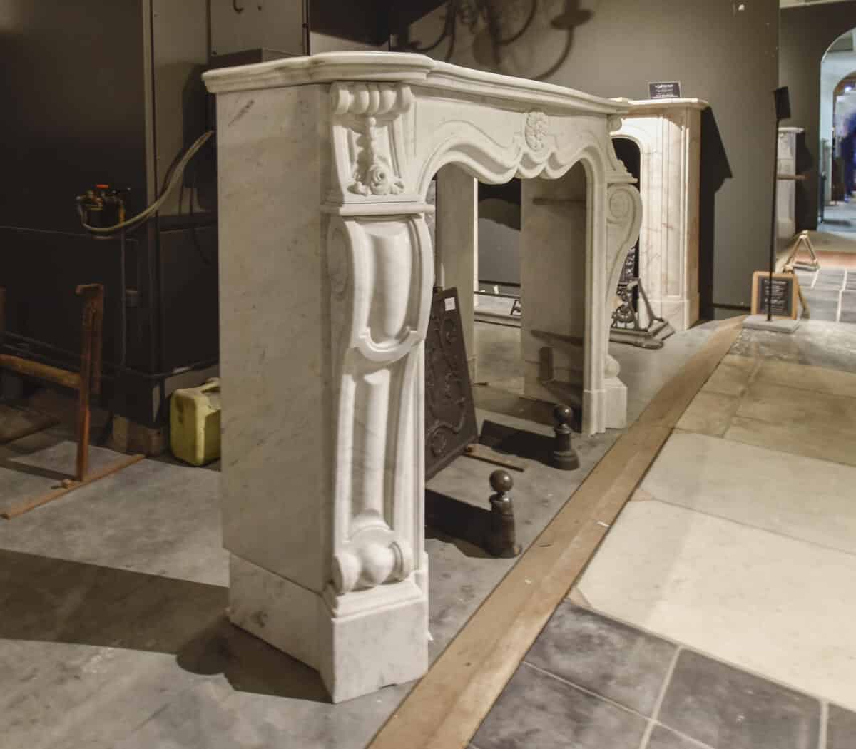 Antieke-Louis-XV-marmer-voorzetschouw