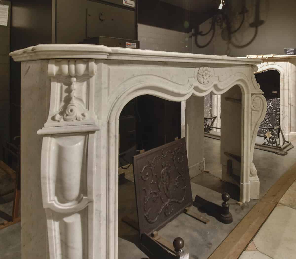 Antieke-Louis-XV-marmer-voorzetschouw