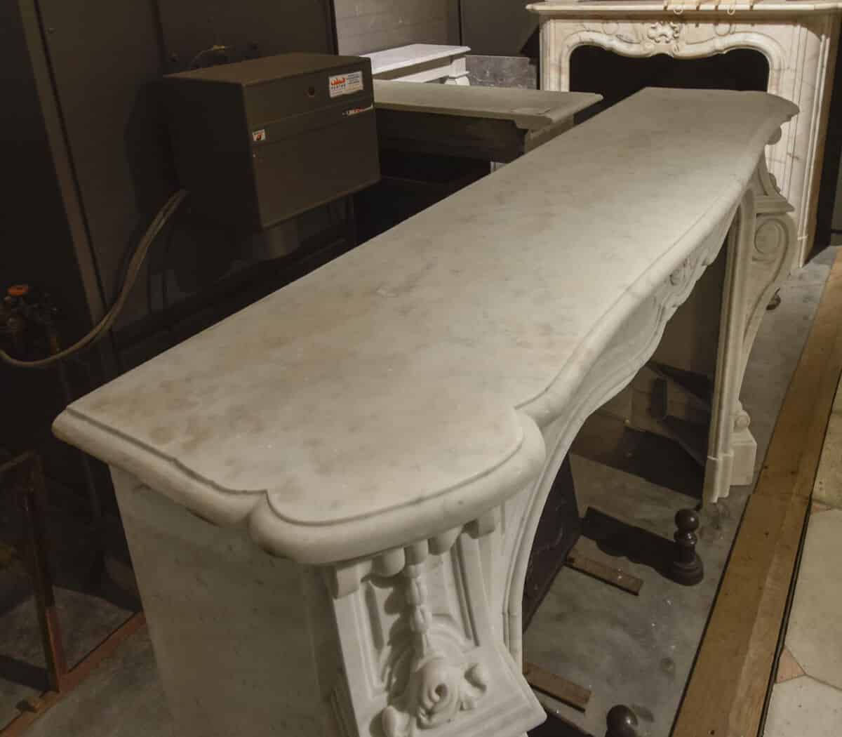 Antieke-Louis-XV-marmer-voorzetschouw