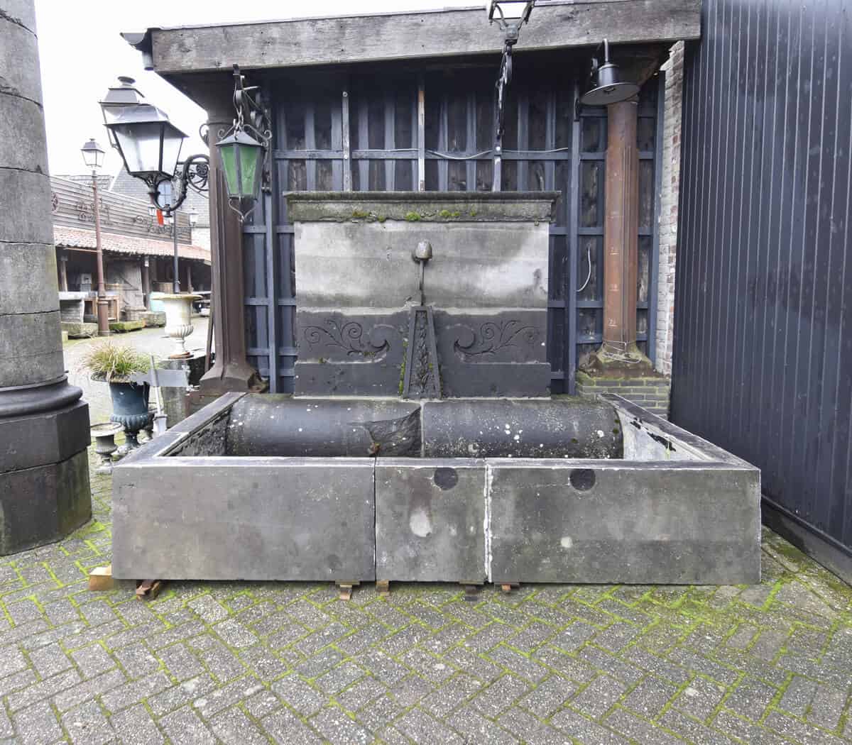 Grote-stenen-wandfontein