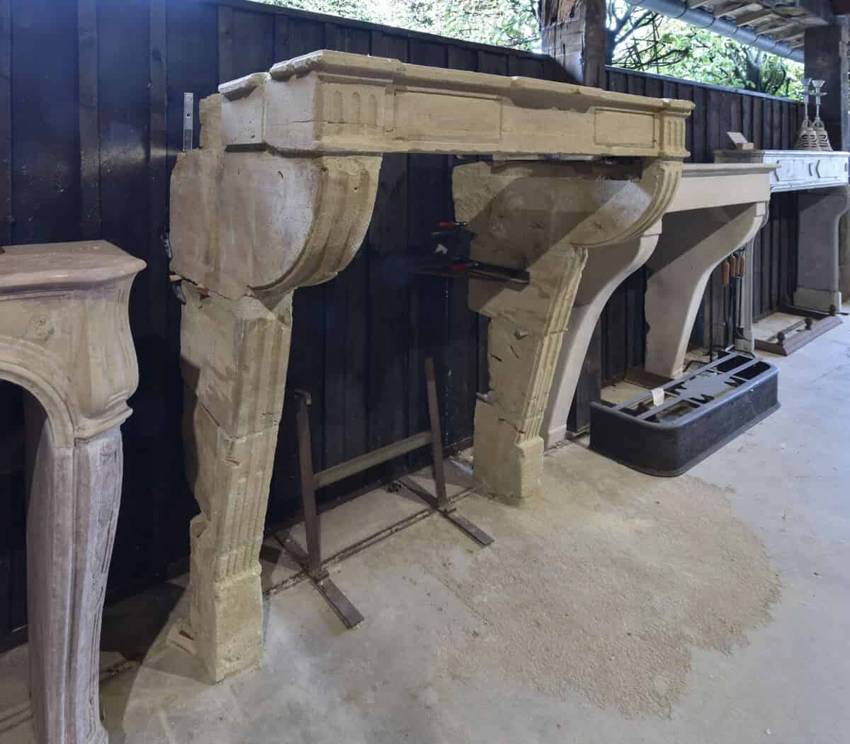 Zandstenen-ombouwschouw