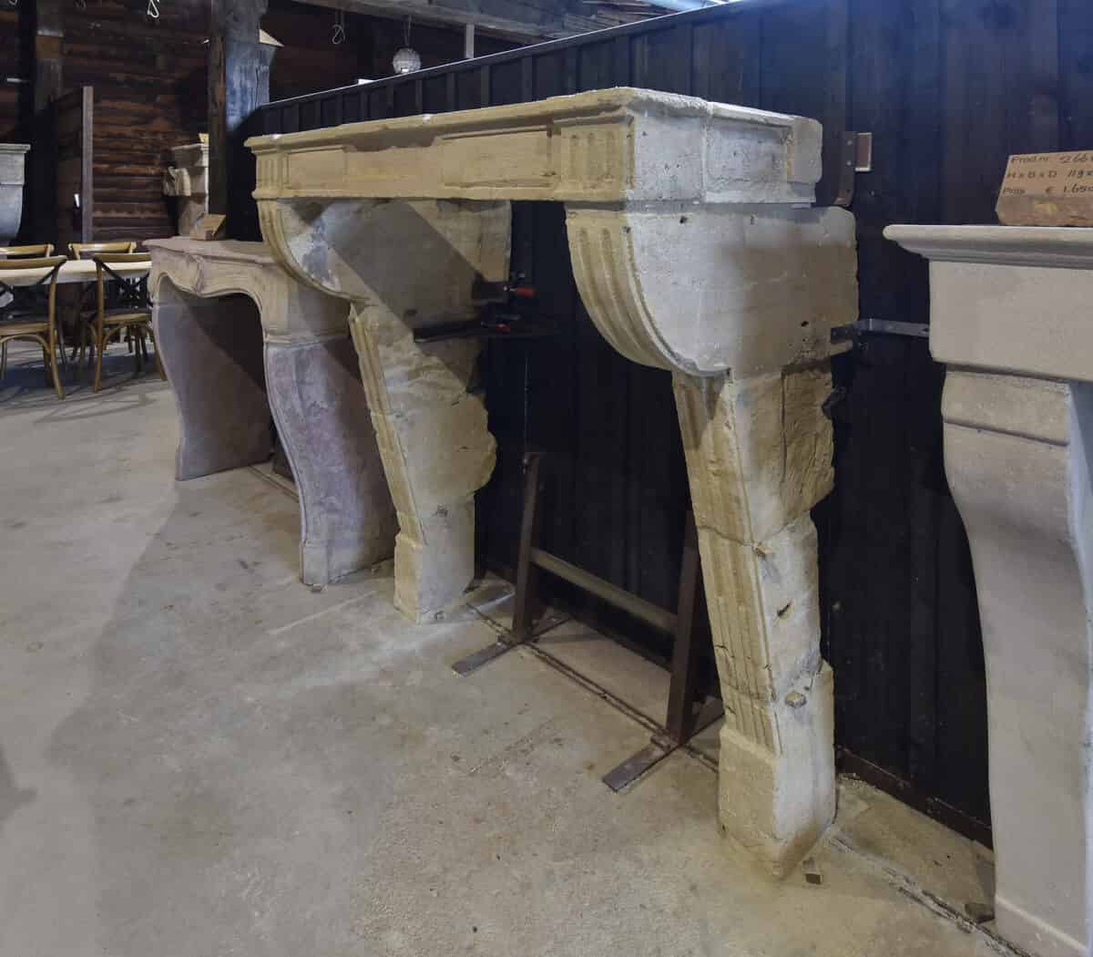 Zandstenen-ombouwschouw