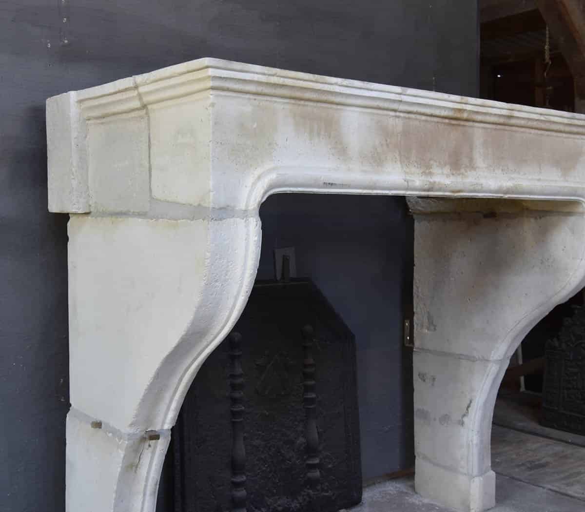 Zandstenen-ombouwschouw