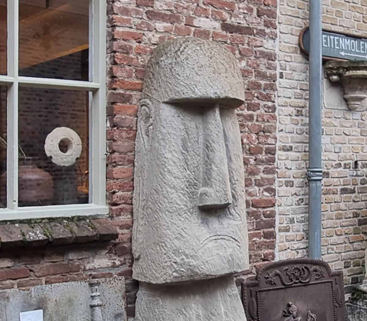 Moai