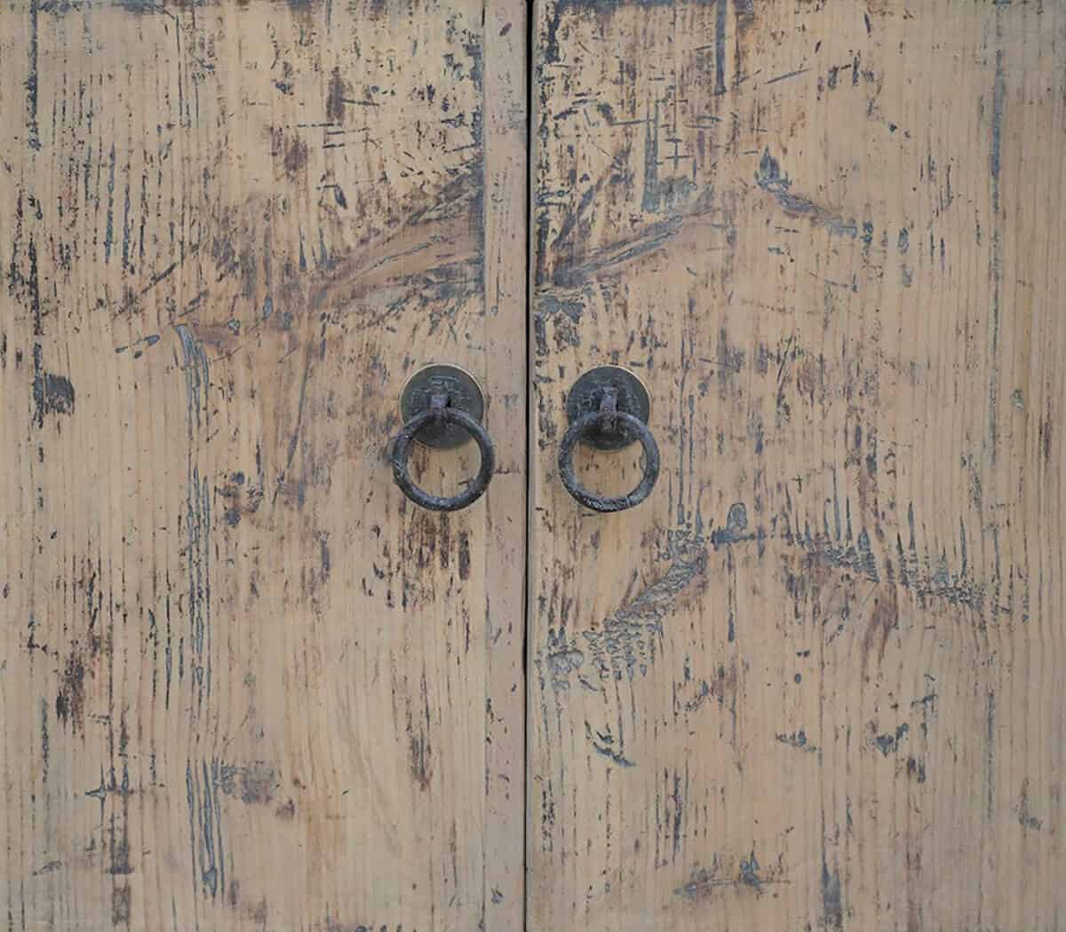 Dressoir-met-deuren-en-lades