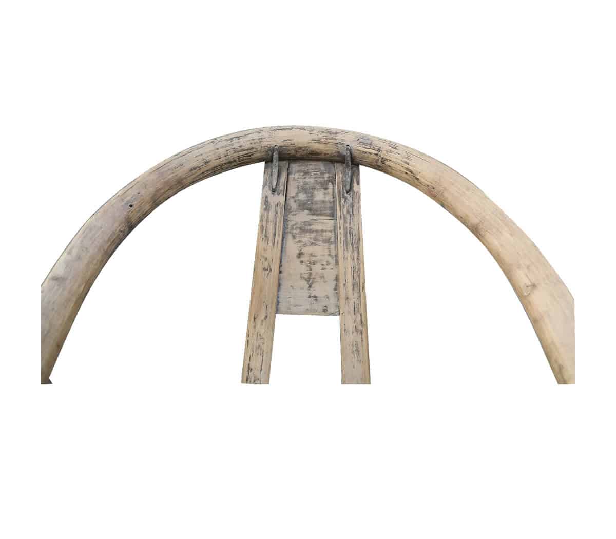 Houten-hoefijzer-stoel