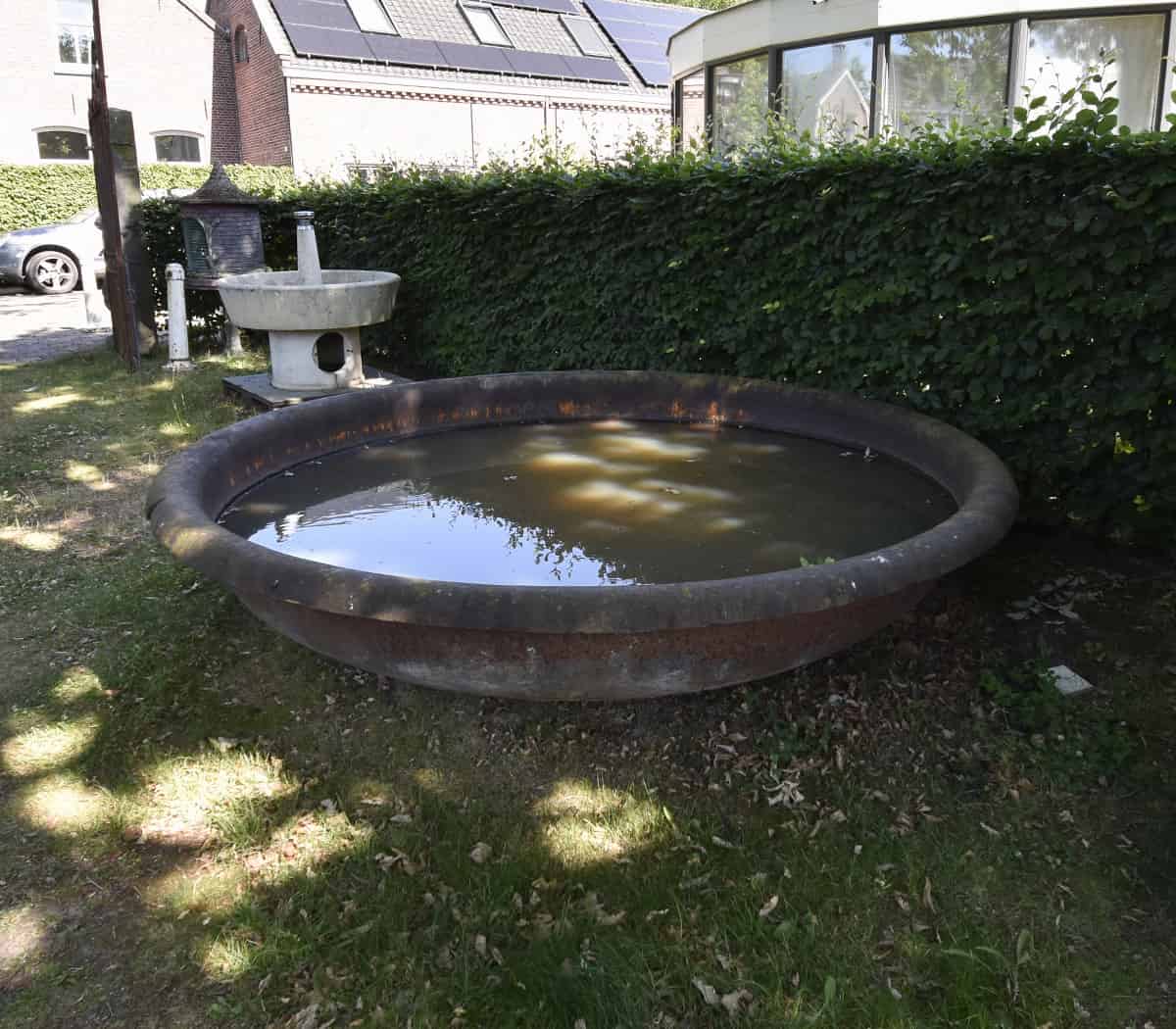 Grote-ijzeren-schaal