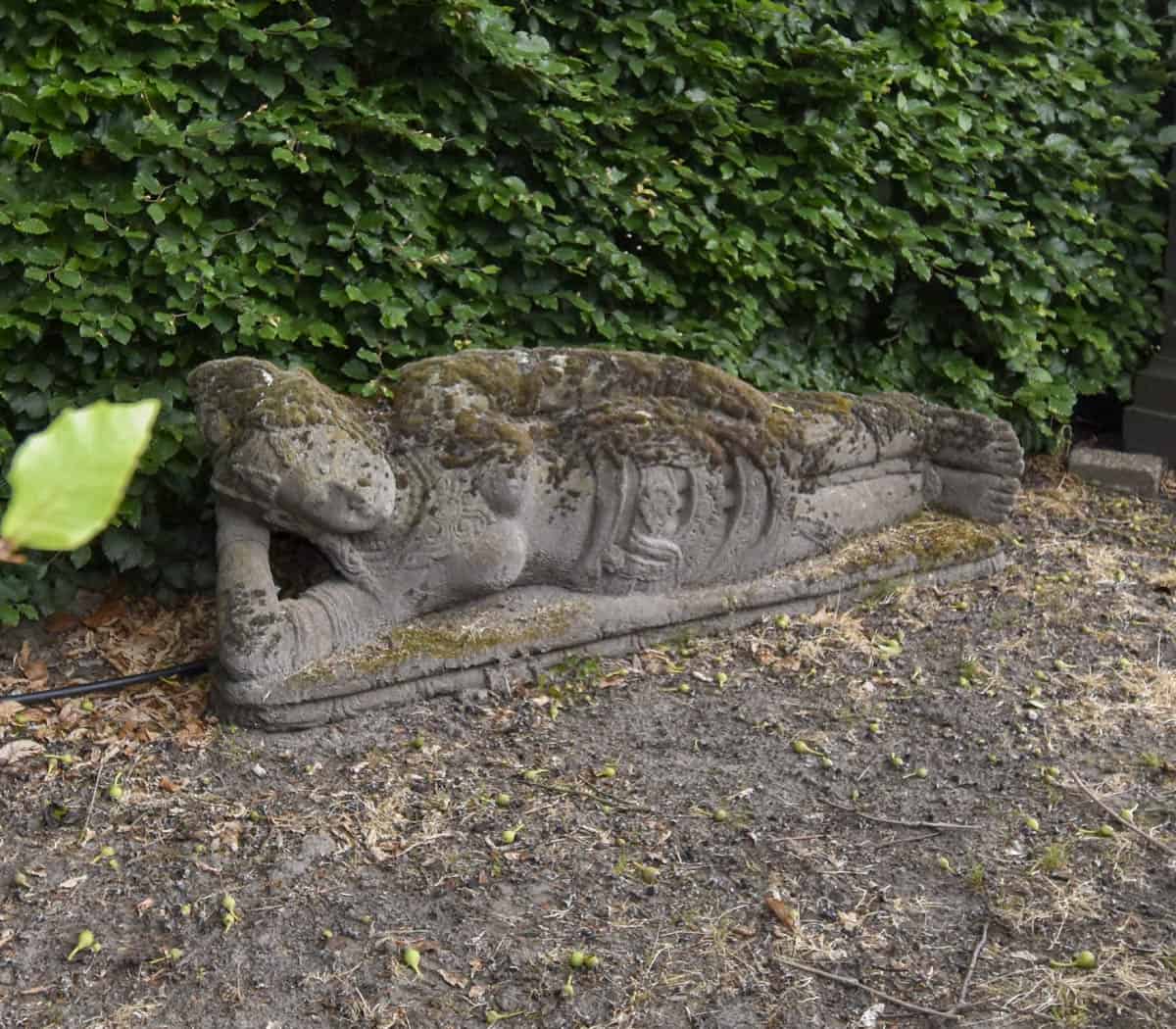 Liggende-indiase-dame