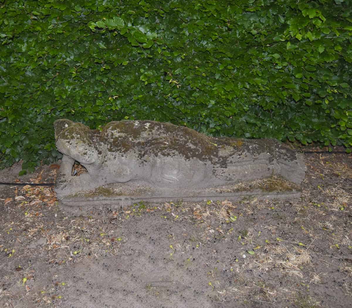 Liggende-indiase-dame