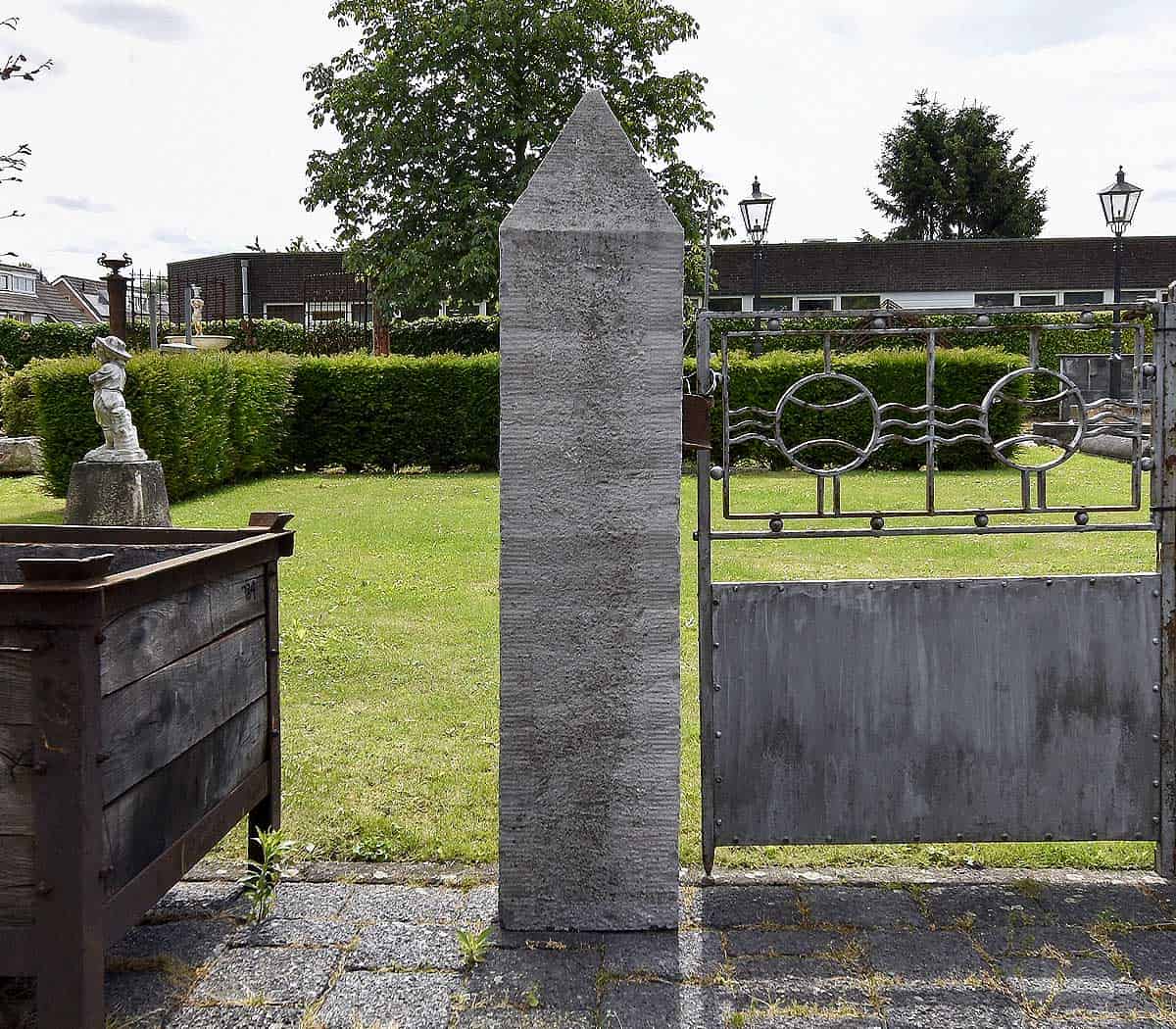 Zandstenen-poortpalen