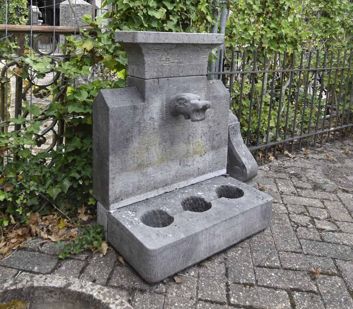 Hardstenen-wandfontein