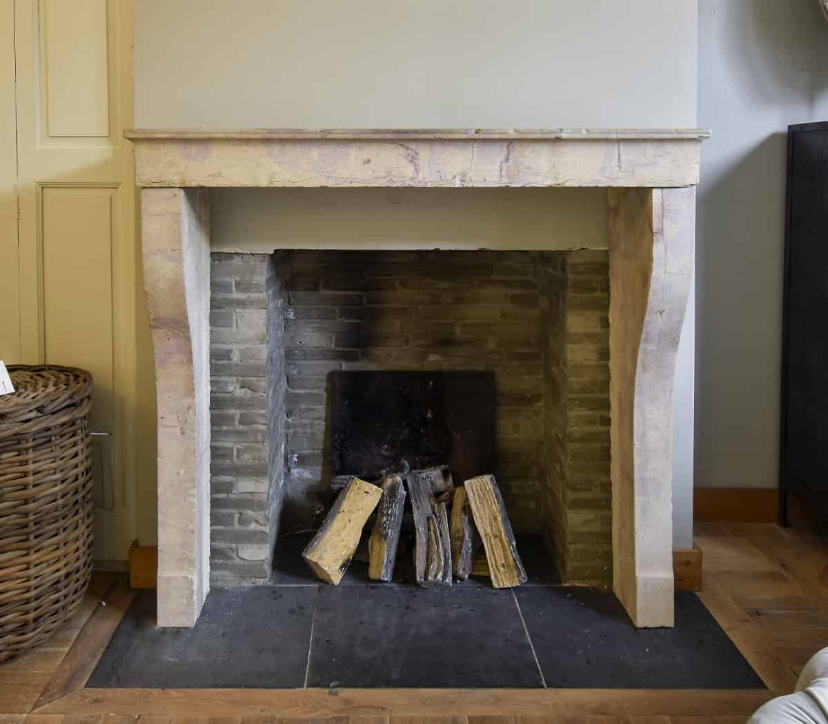 Marmerstenen-voorzetschouw