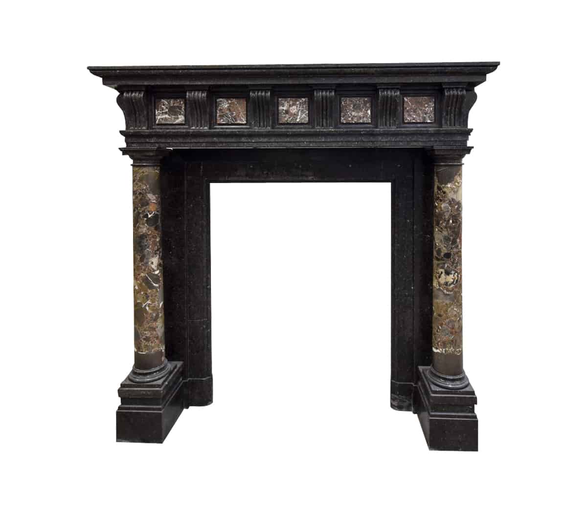 Zwart-marmeren-schouw-met-pilaren