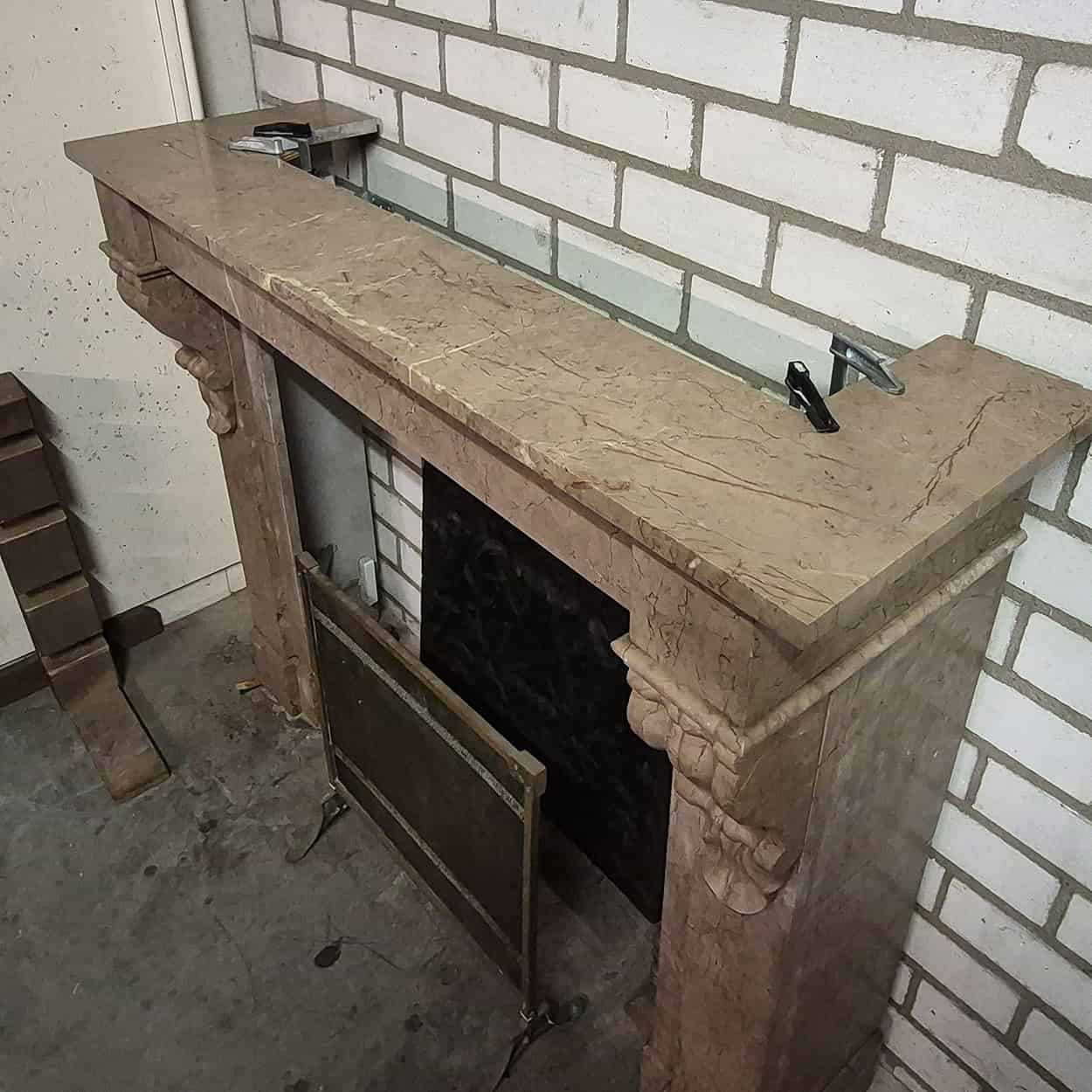 Camel-marmeren-ombouwschouw