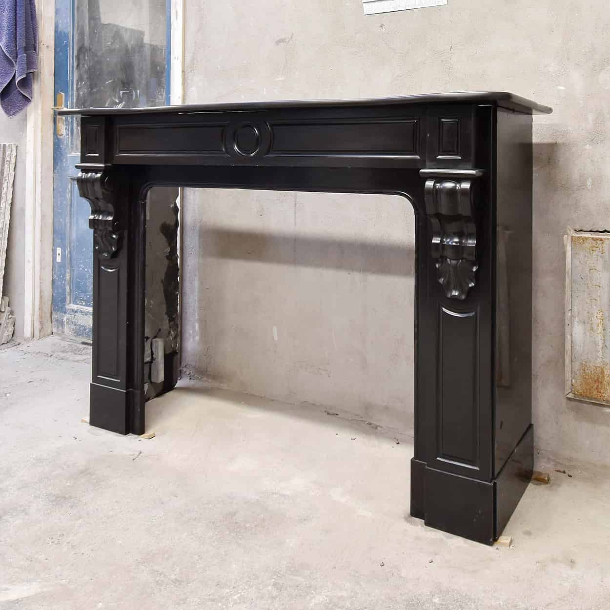 Zwart-marmeren-ombouwschouw