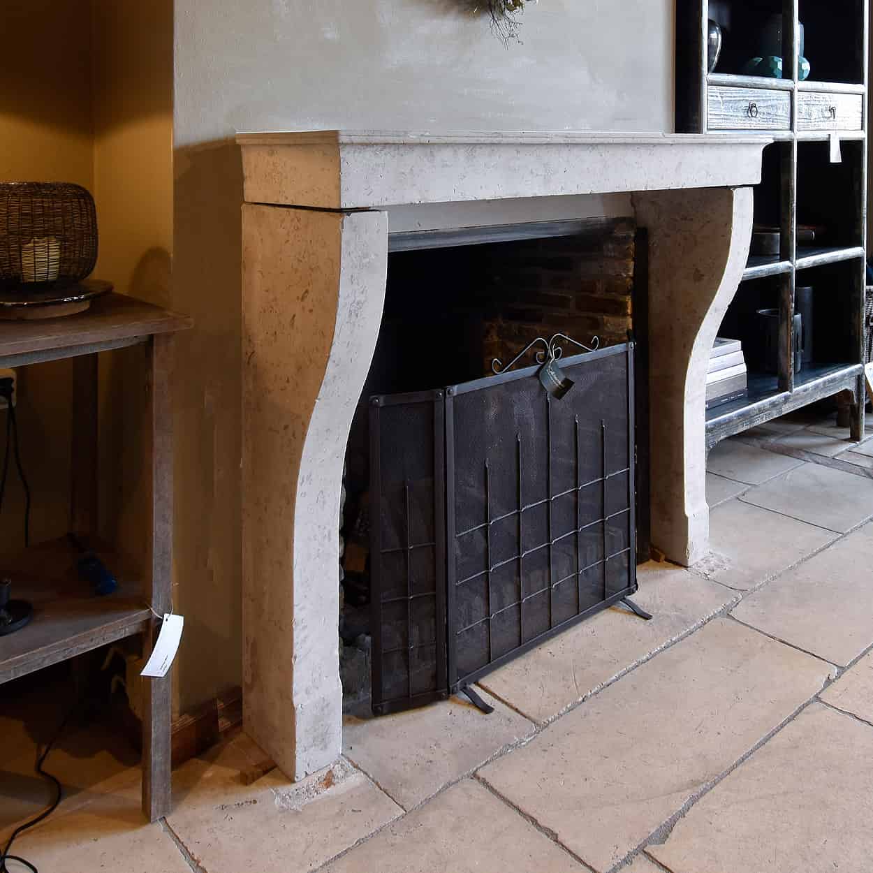 Marmerstenen-voorzetschouw