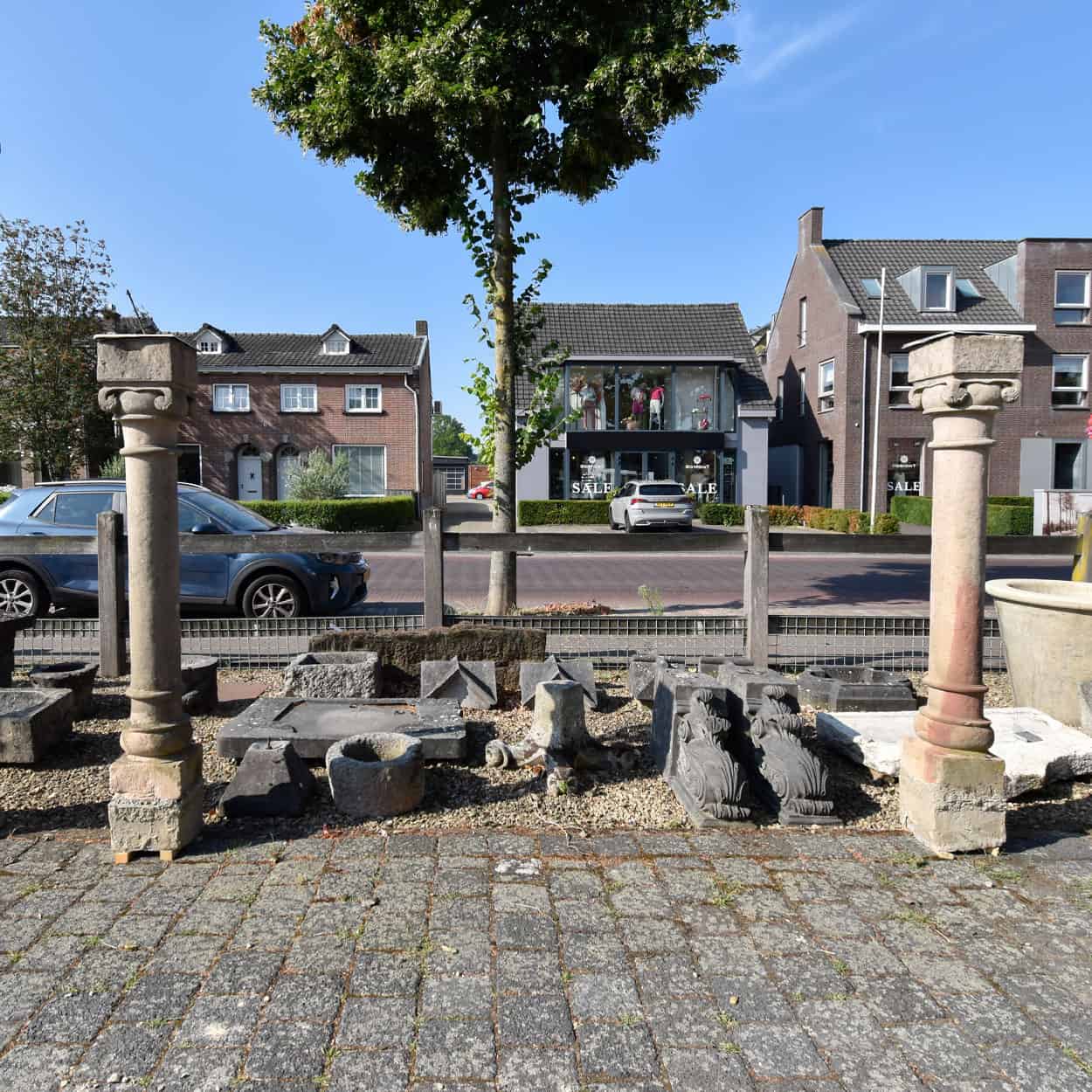 Set van 2 zandstenen palen