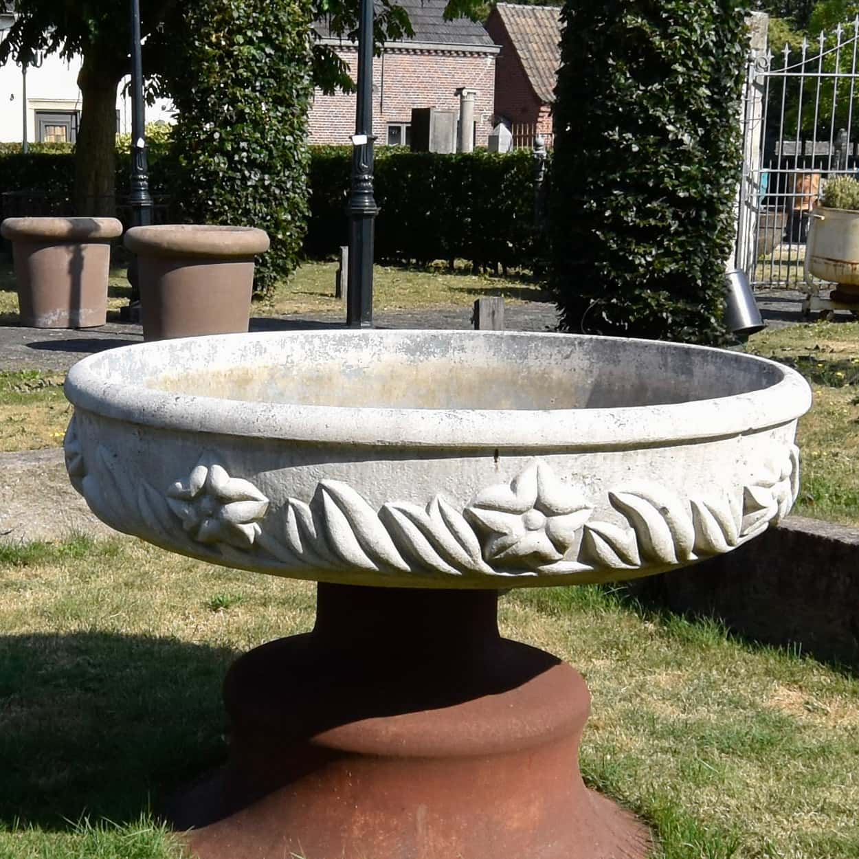 Stenen-fonteinschaal