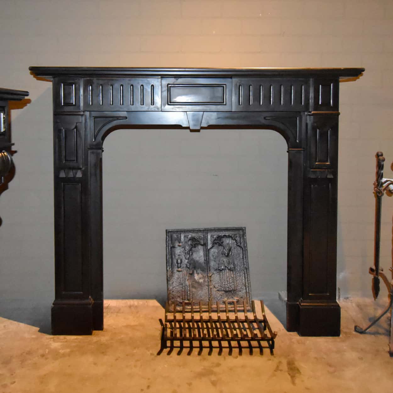 Noir-de-Mazy-marmeren-ombouwschouw