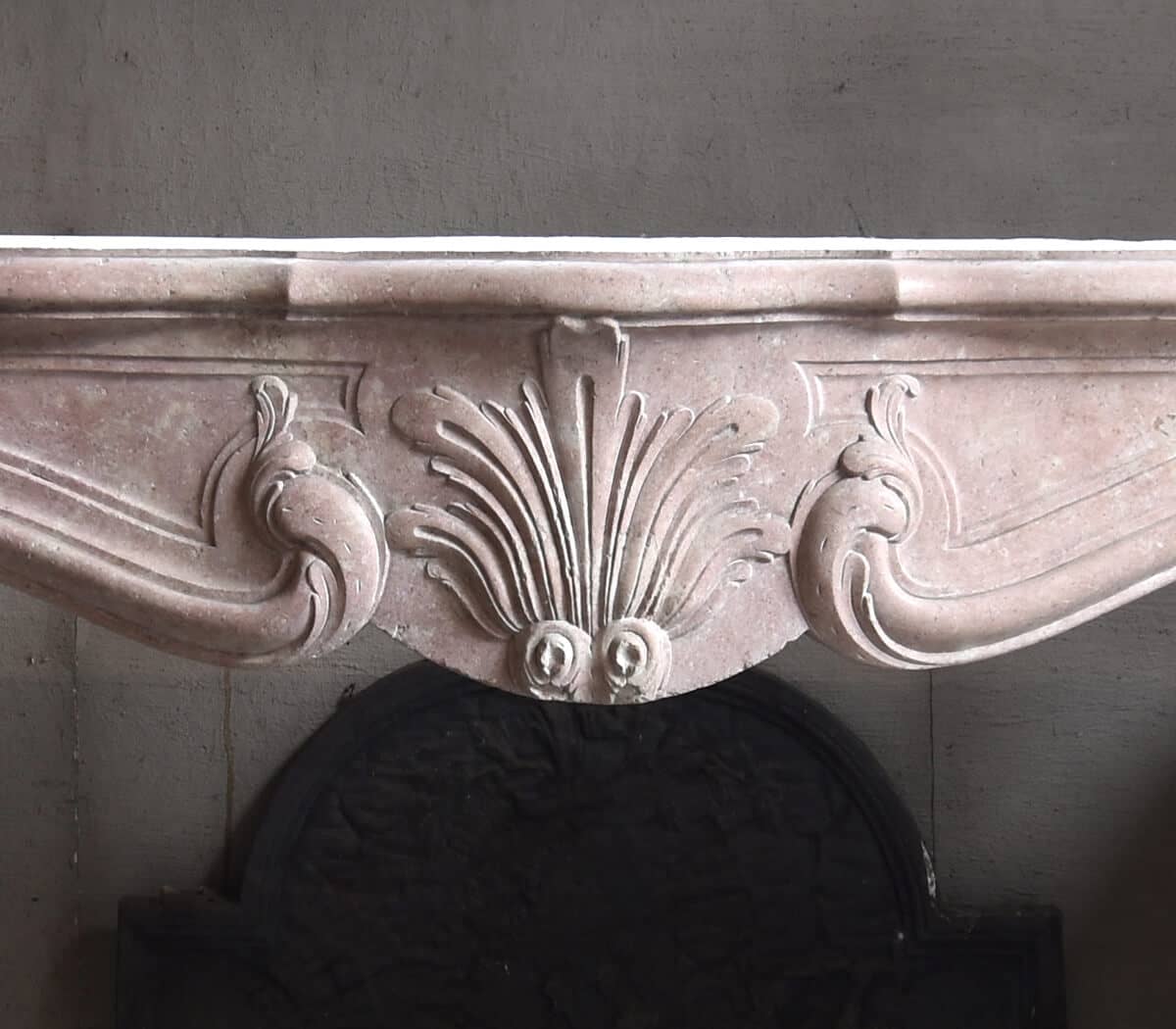 Antieke-Louis-XV-marmeren-schouw