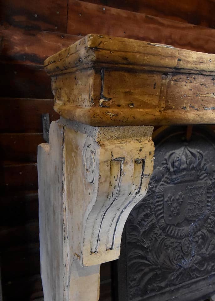 Antieke-Zandstenen-Voorzetschouw