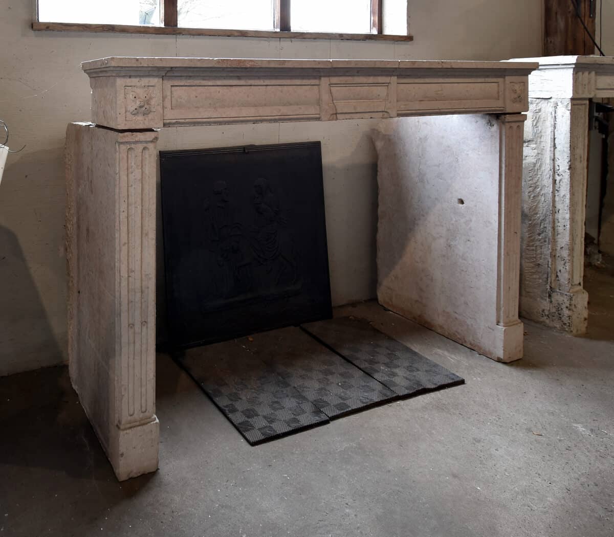 Antieke-marmerstenen-voorzetschouw