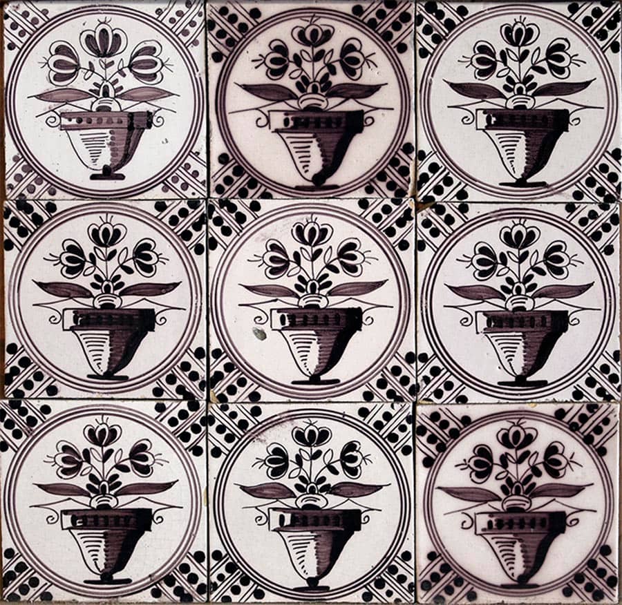 Antieke-tegel-bloempot