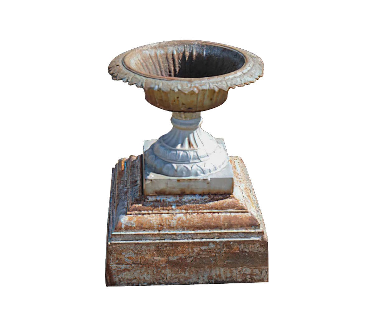 Zeer-oude-gietijzeren-vaas