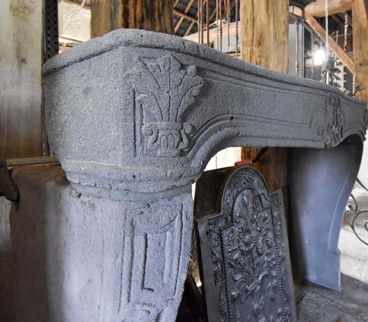 antieke-schouw-lava-steen-schouw